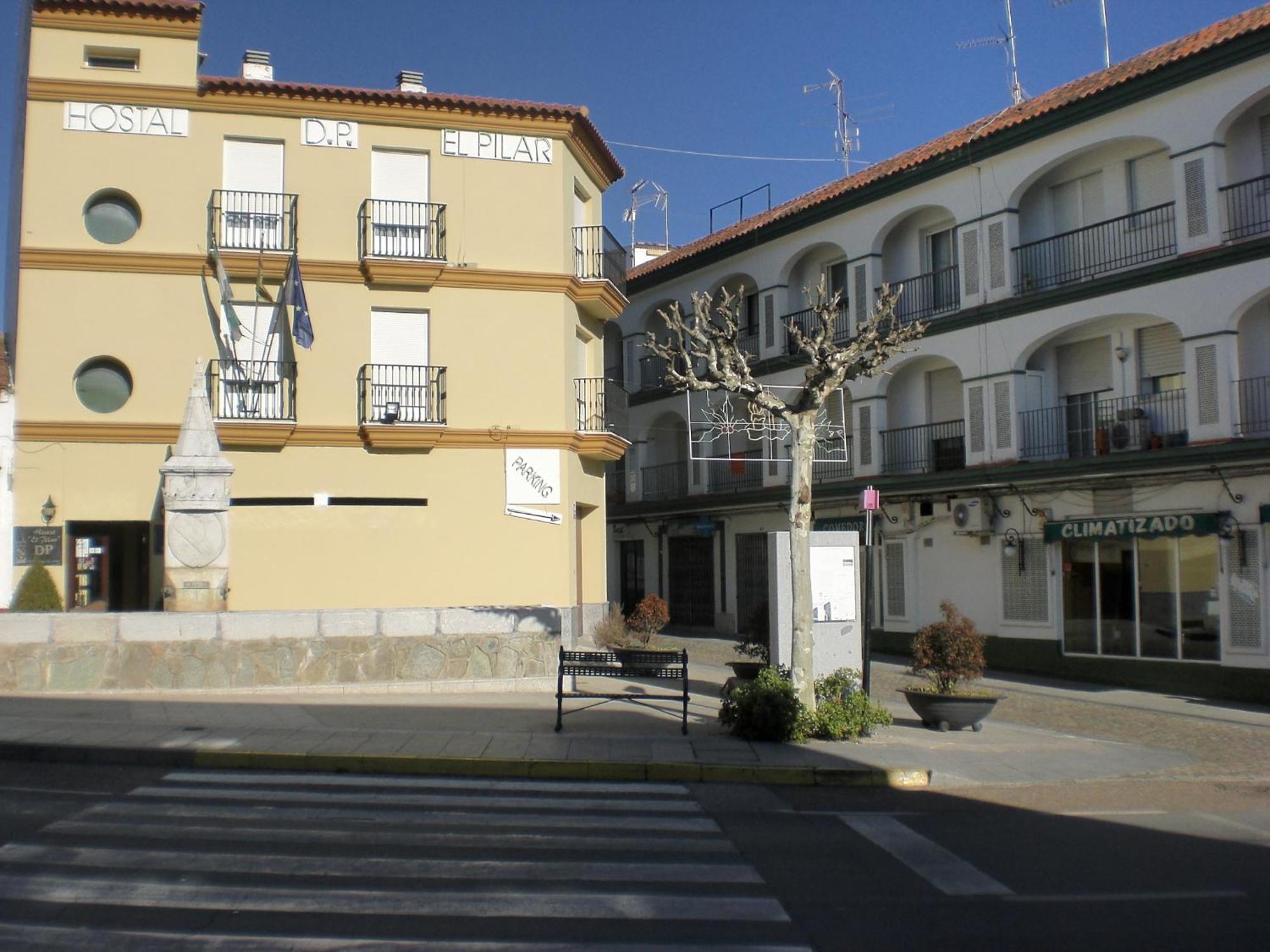Hostal Dp El Pilar โมเนสเตริโอ ภายนอก รูปภาพ