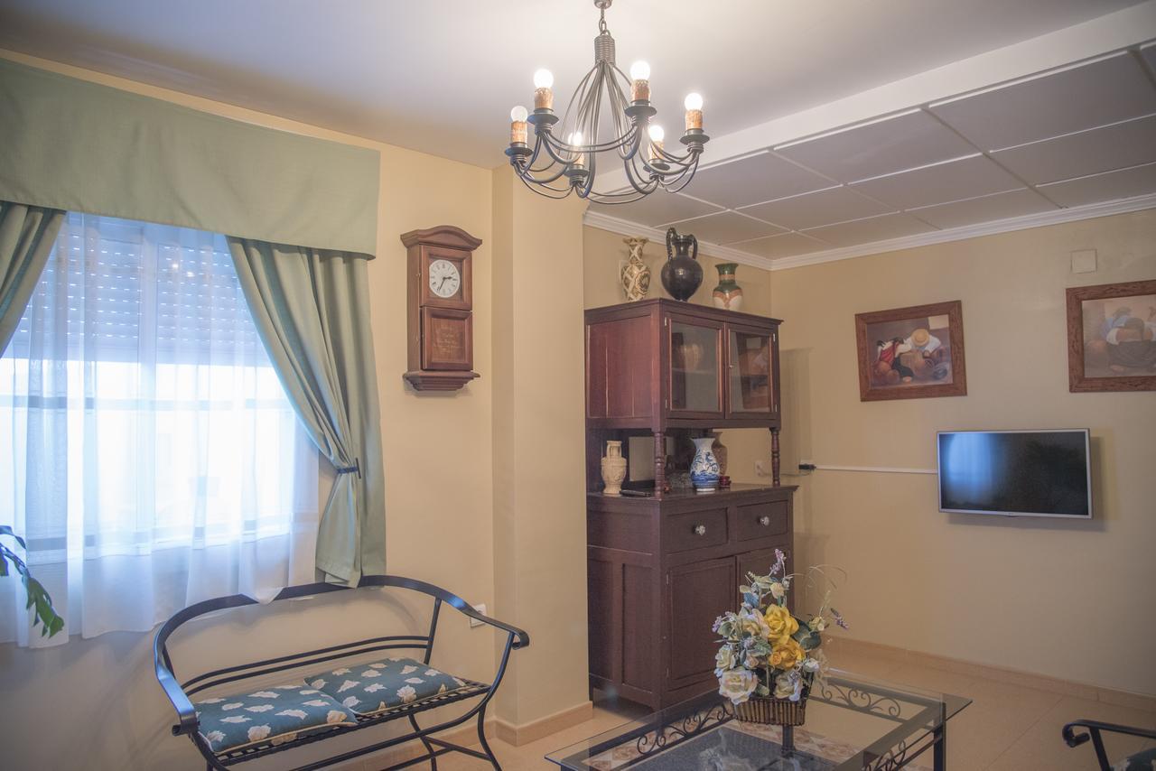 Hostal Dp El Pilar โมเนสเตริโอ ภายนอก รูปภาพ